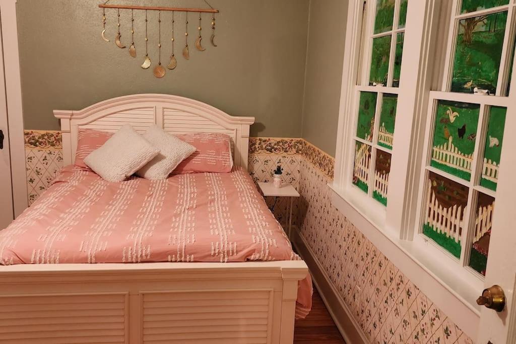 A Retro Rejuvenation Villa Midway Eksteriør bilde